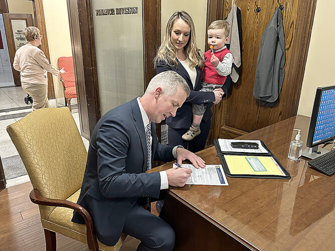 Wheeling Mayor Glenn Elliott, a Democrat, Files for U.S. Senate Run
